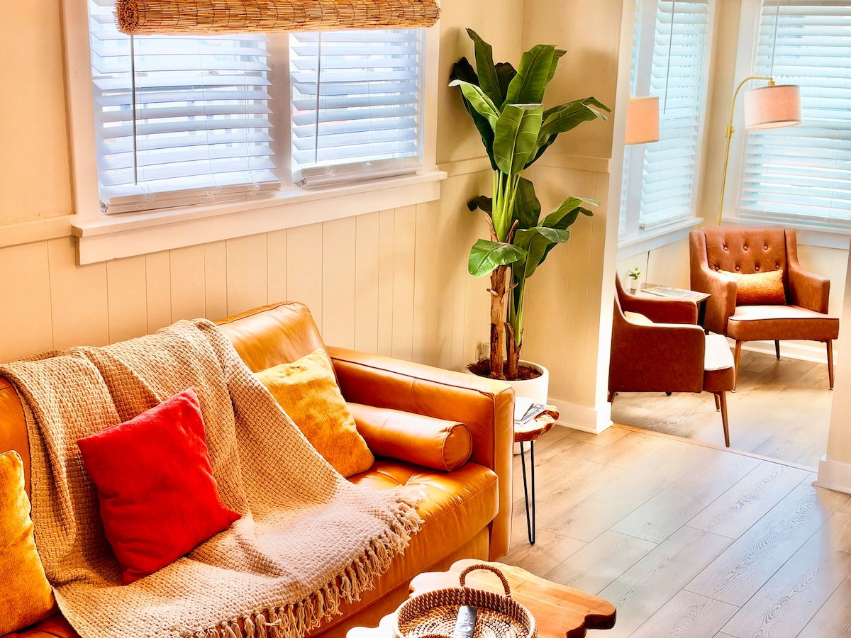 Living room image 8