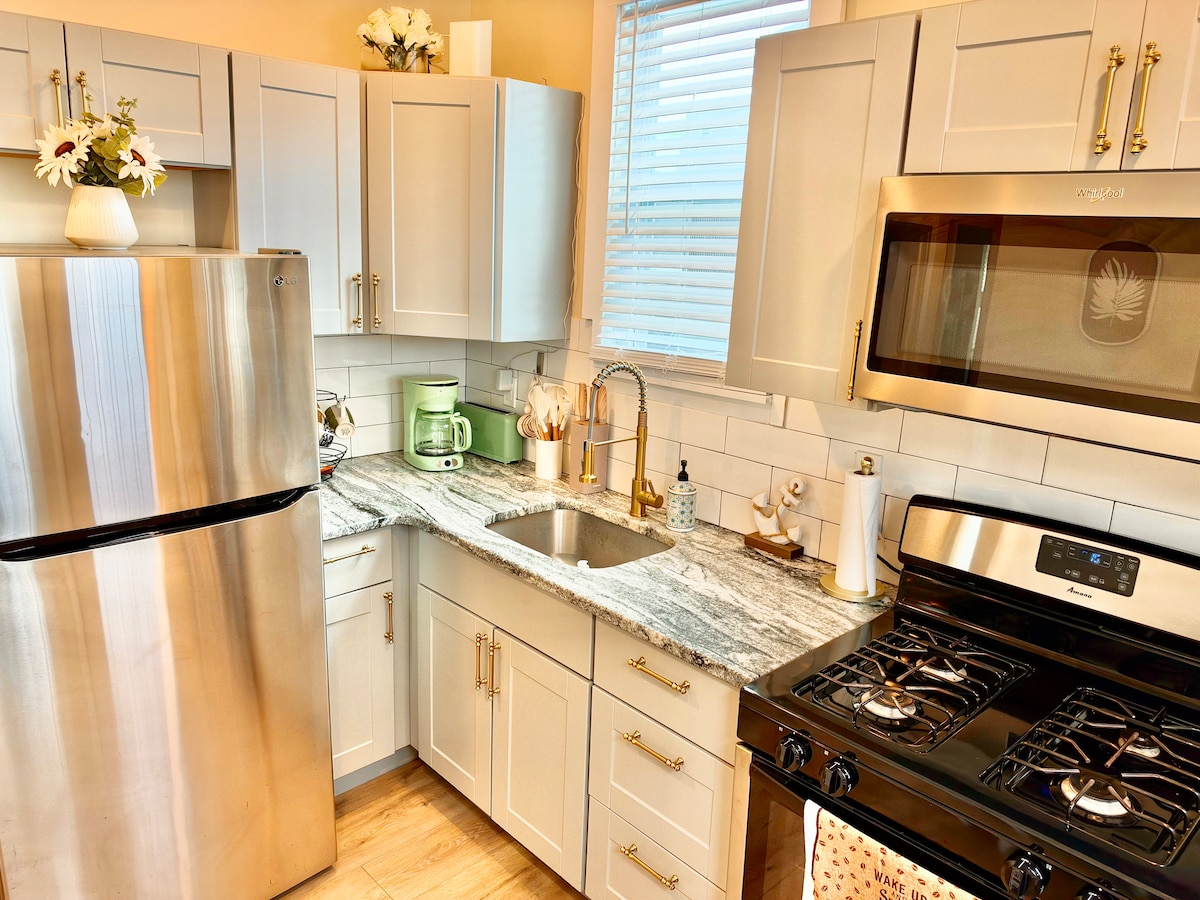 Full kitchen image 3