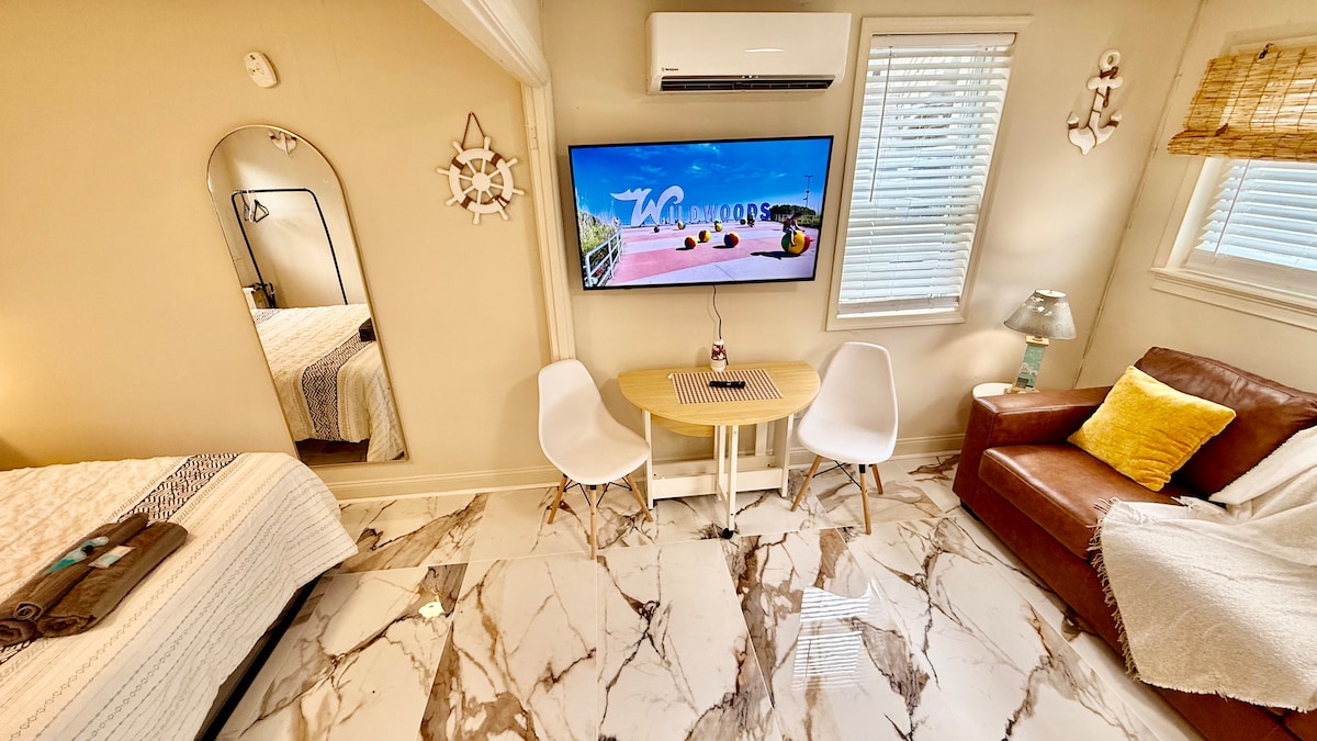 Living room image 8