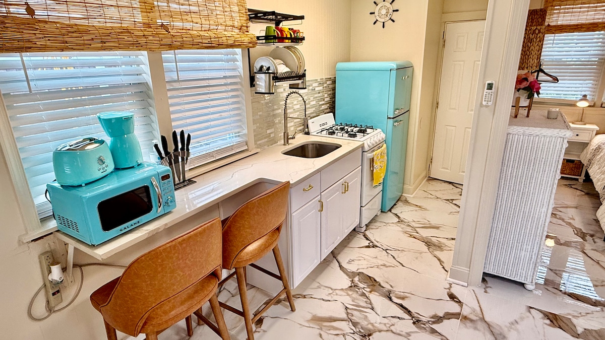 Full kitchen image 1