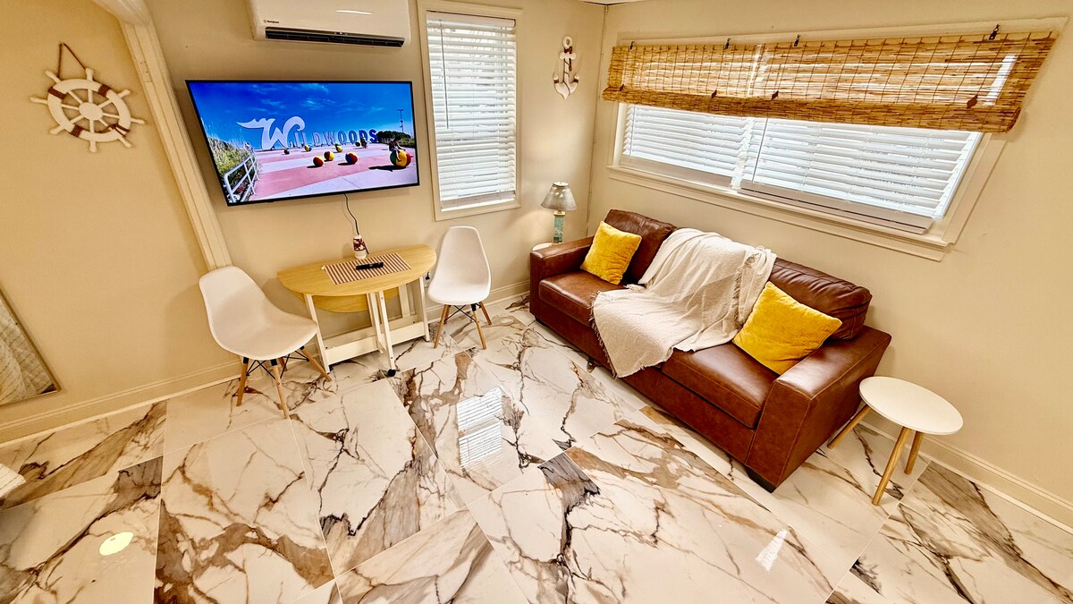 Living room image 12