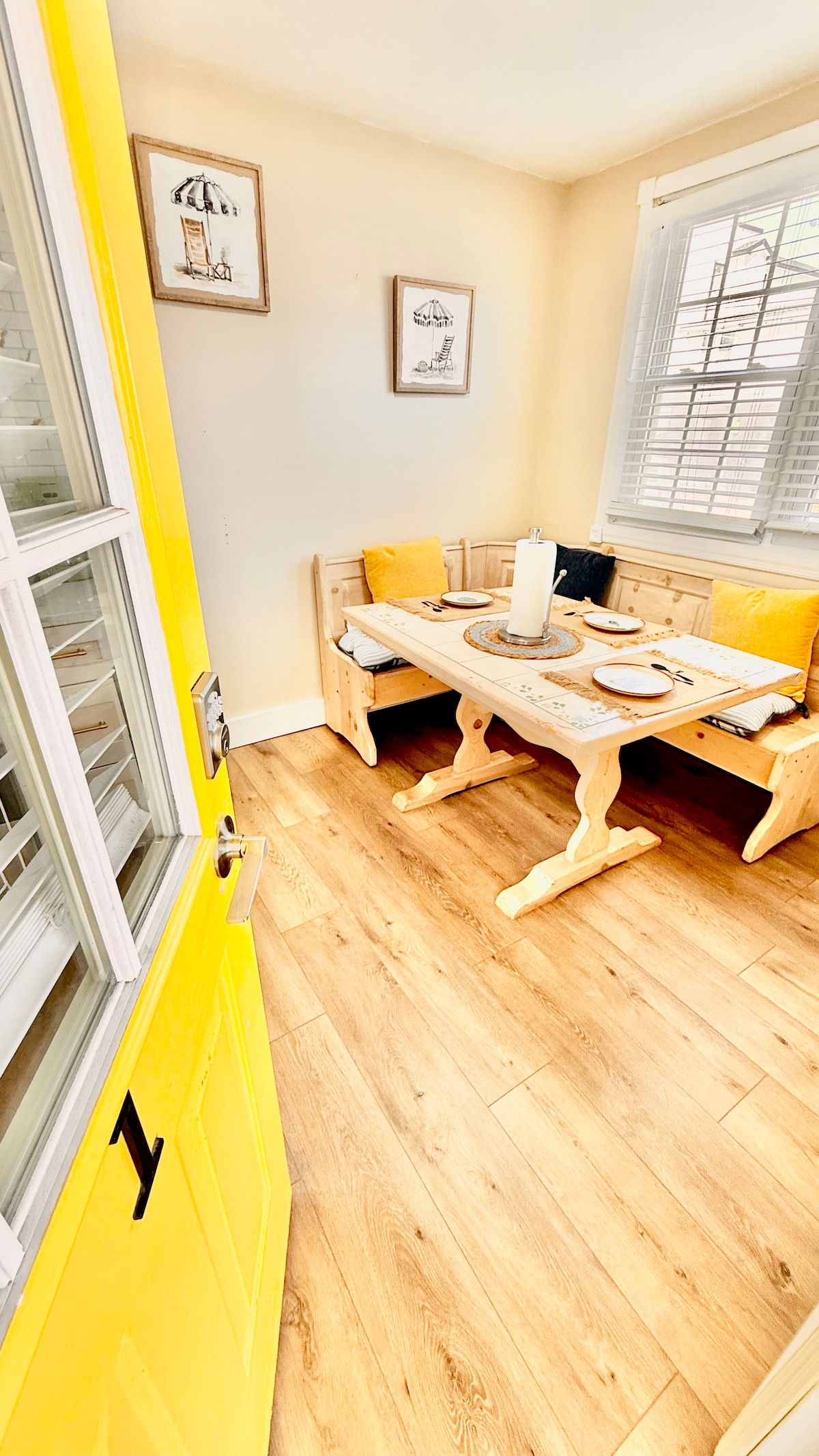 Dining area image 1