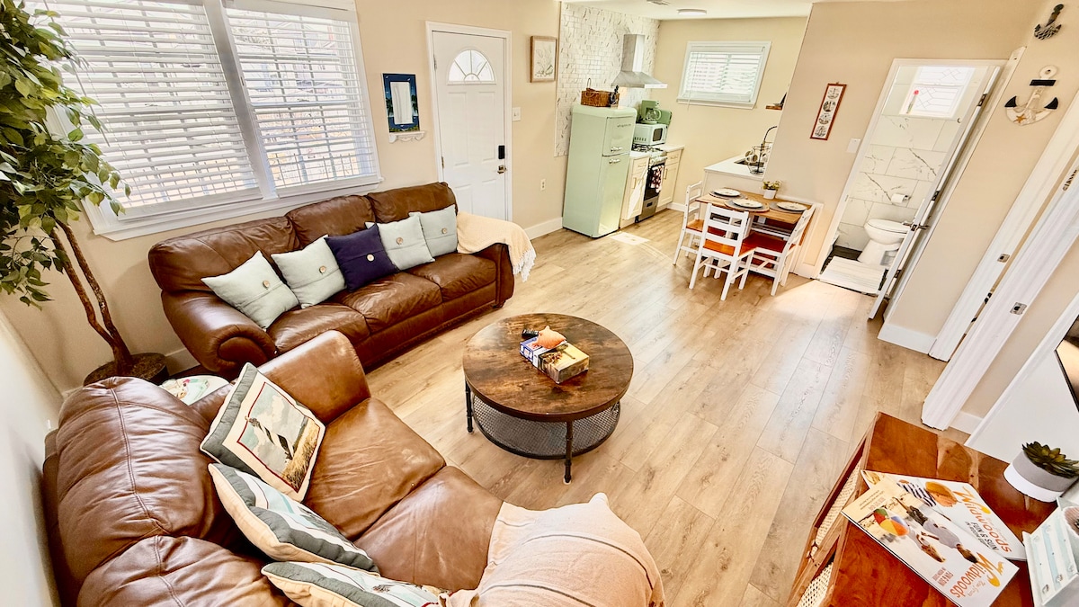 Living room image 9
