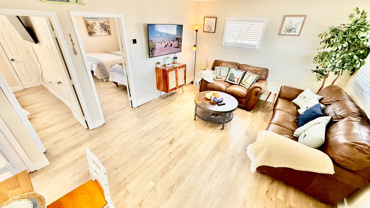 Living room image 2