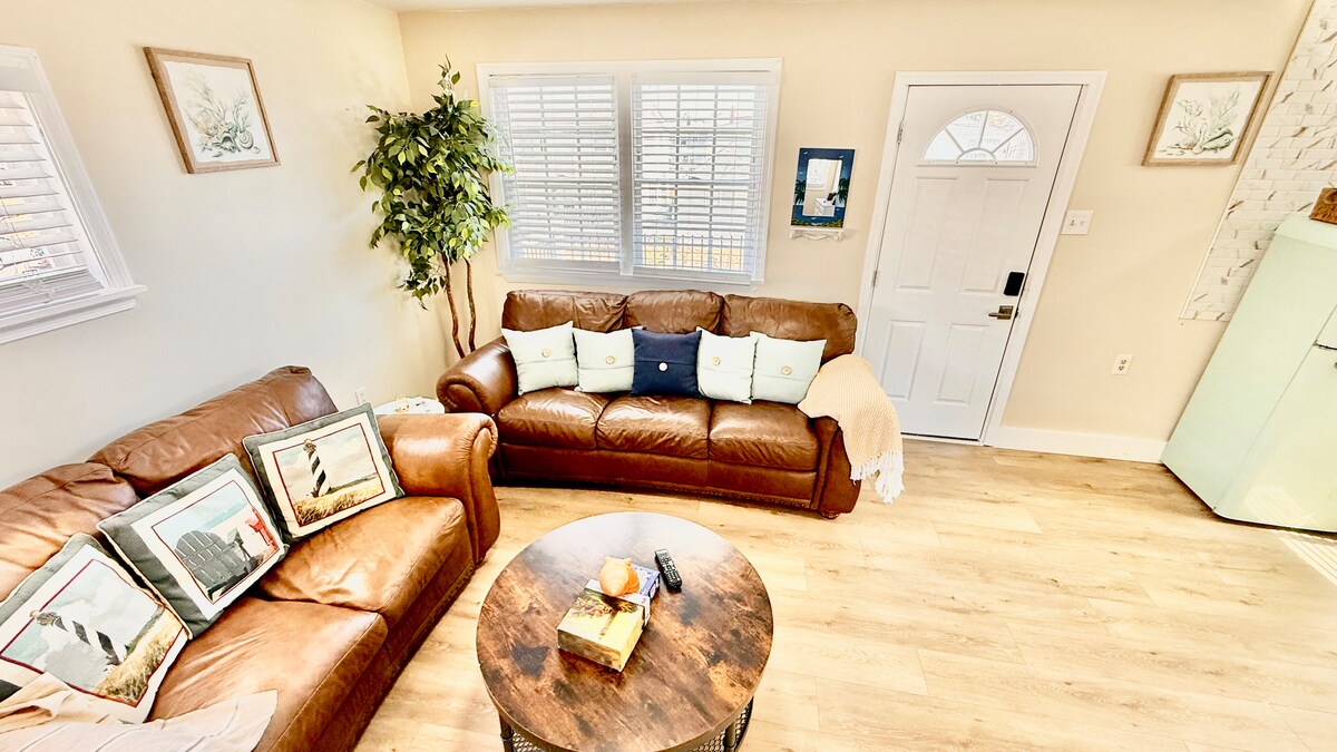 Living room image 8