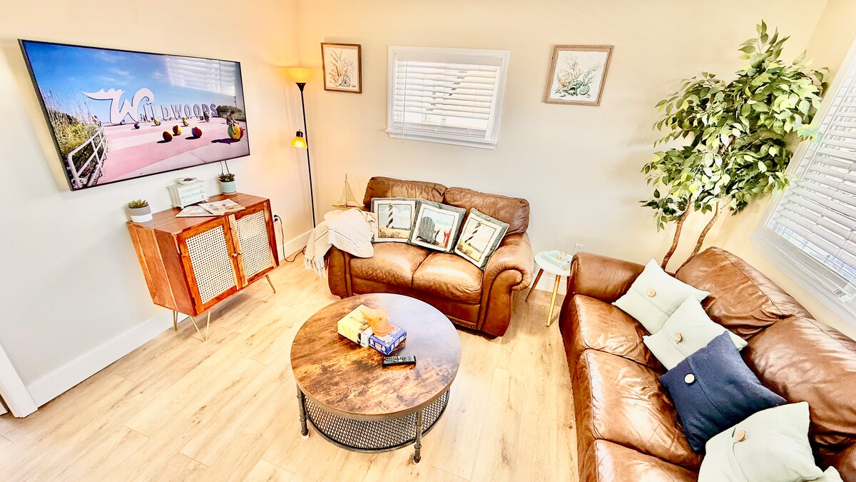 Living room image 7