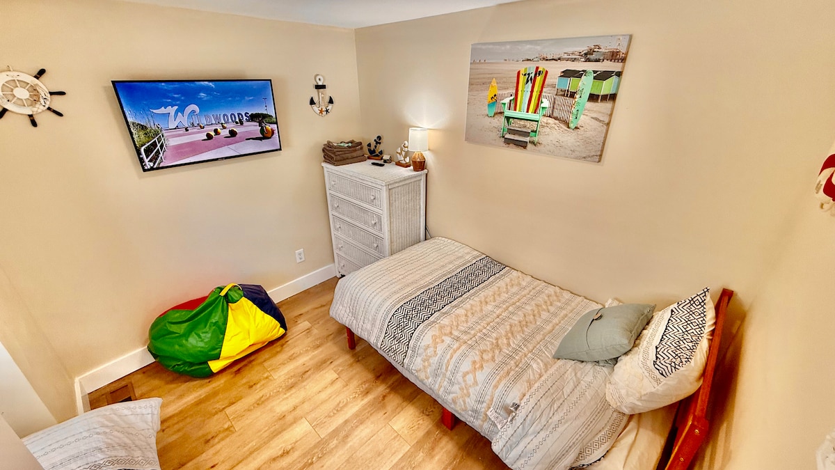 Bedroom 2 image 2