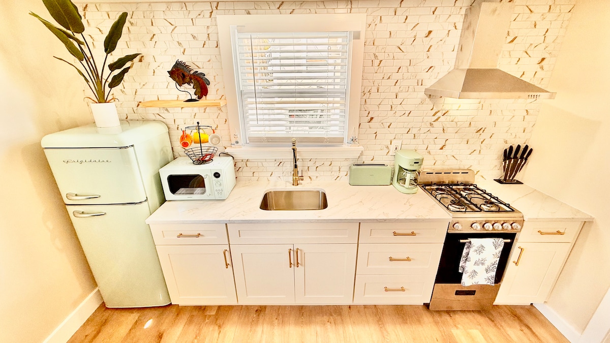 Full kitchen image 7