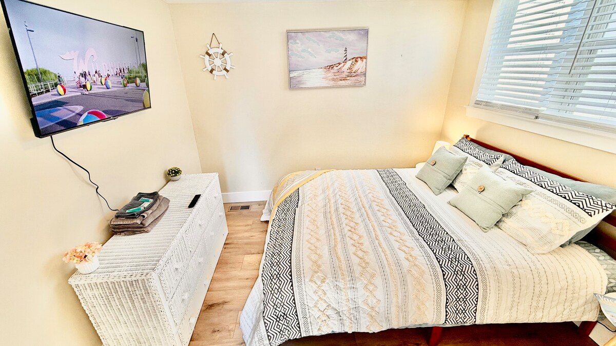 Bedroom 1 image 3