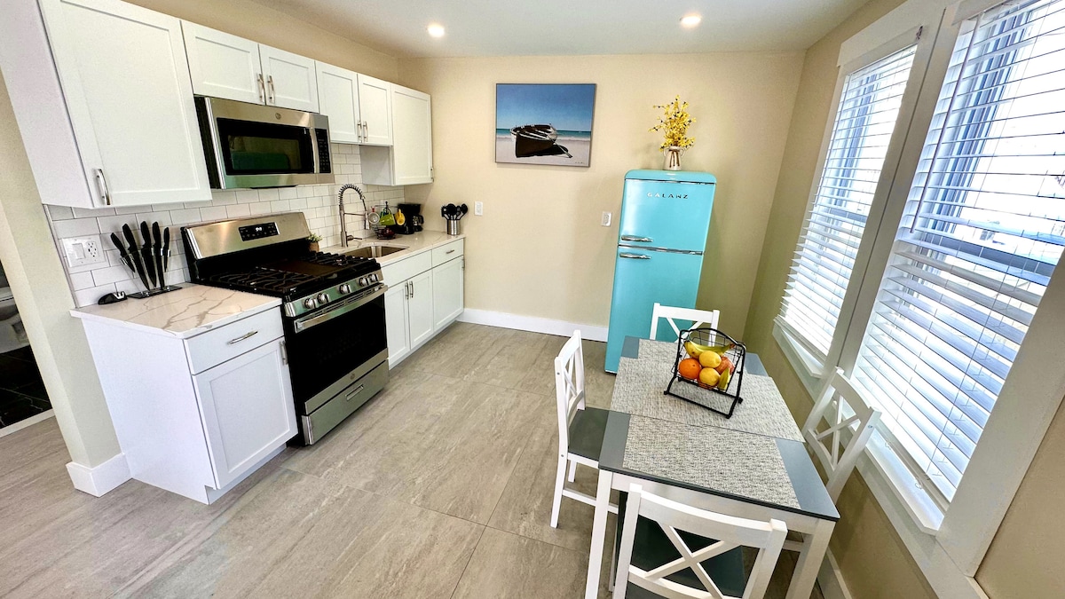 Full kitchen image 2