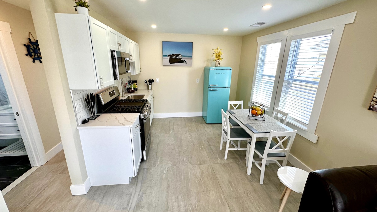 Full kitchen image 1