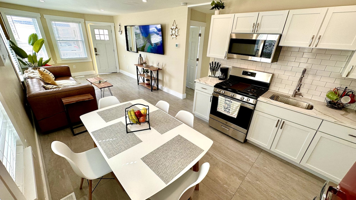 Dining area image 2