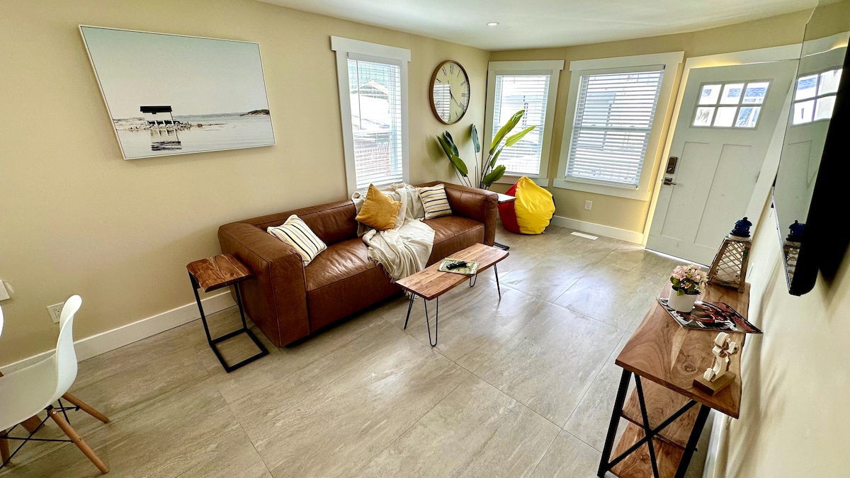 Living room image 10