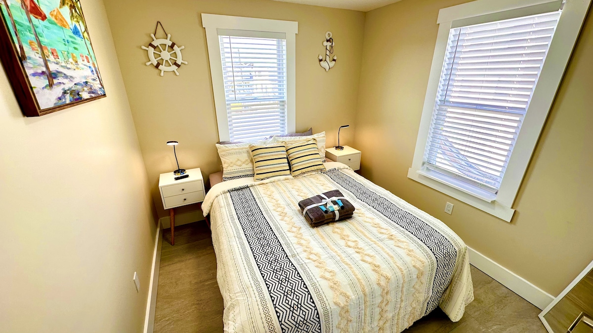 Queen-Sized Haven of Comfort