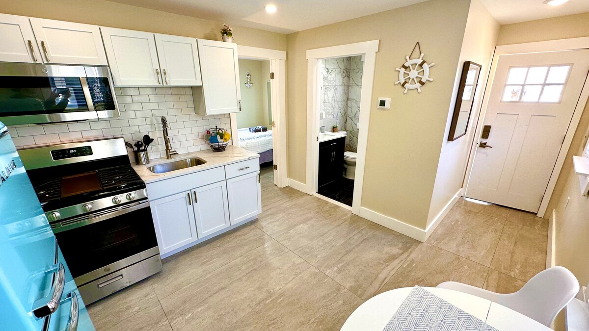 Full kitchen image 2