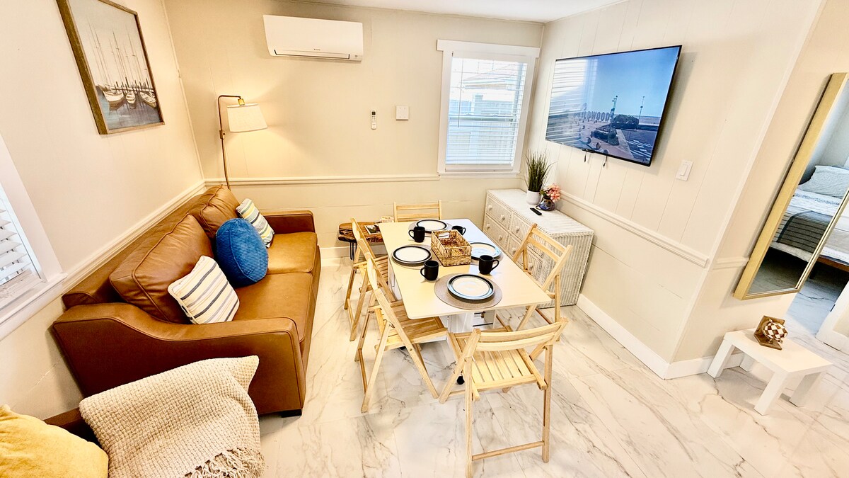 Dining area image 3