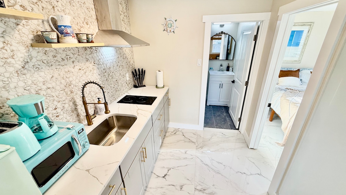 Full kitchen image 2