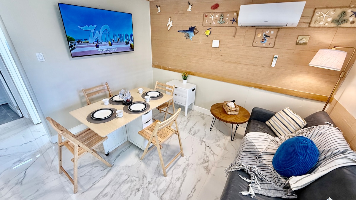 Dining area image 1