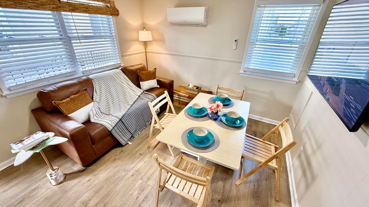 Dining area image 1