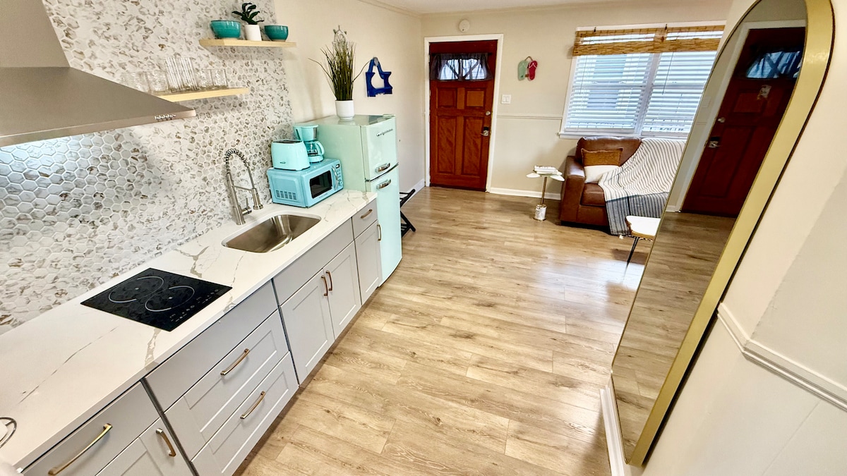 Full kitchen image 6