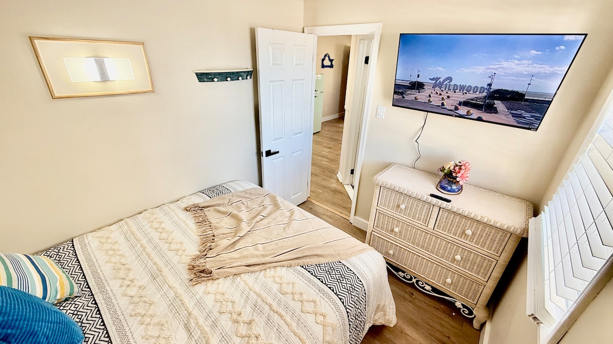 Bedroom 1 image 3