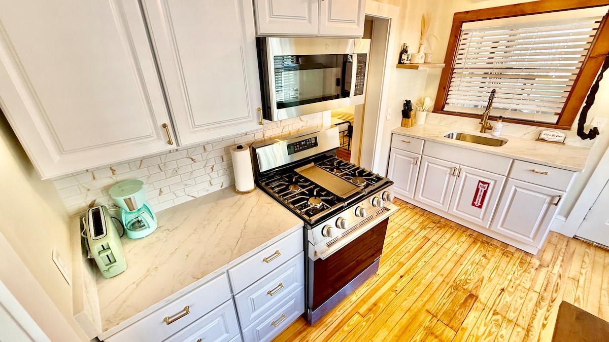 Full kitchen image 3