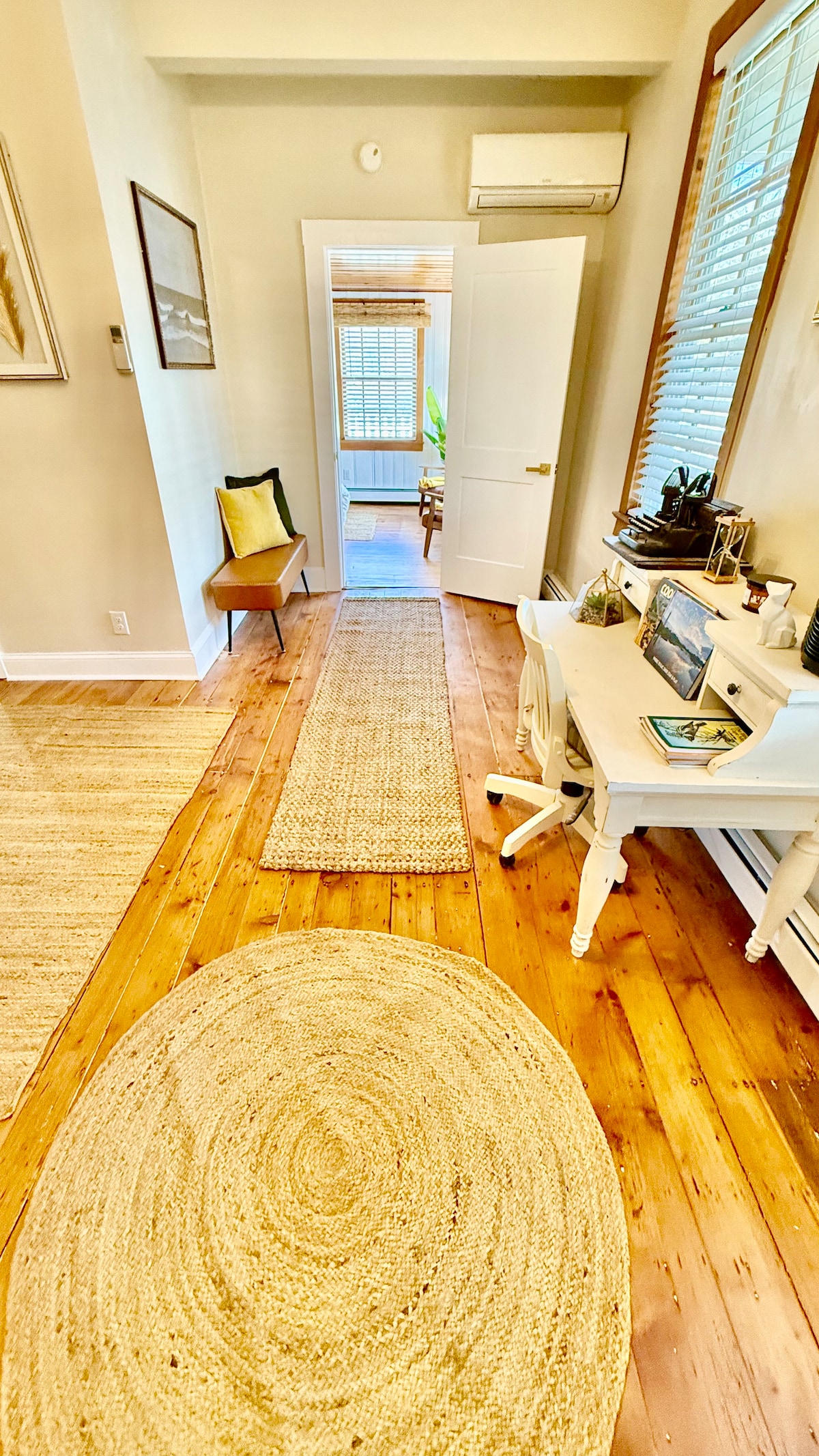 Living room image 11