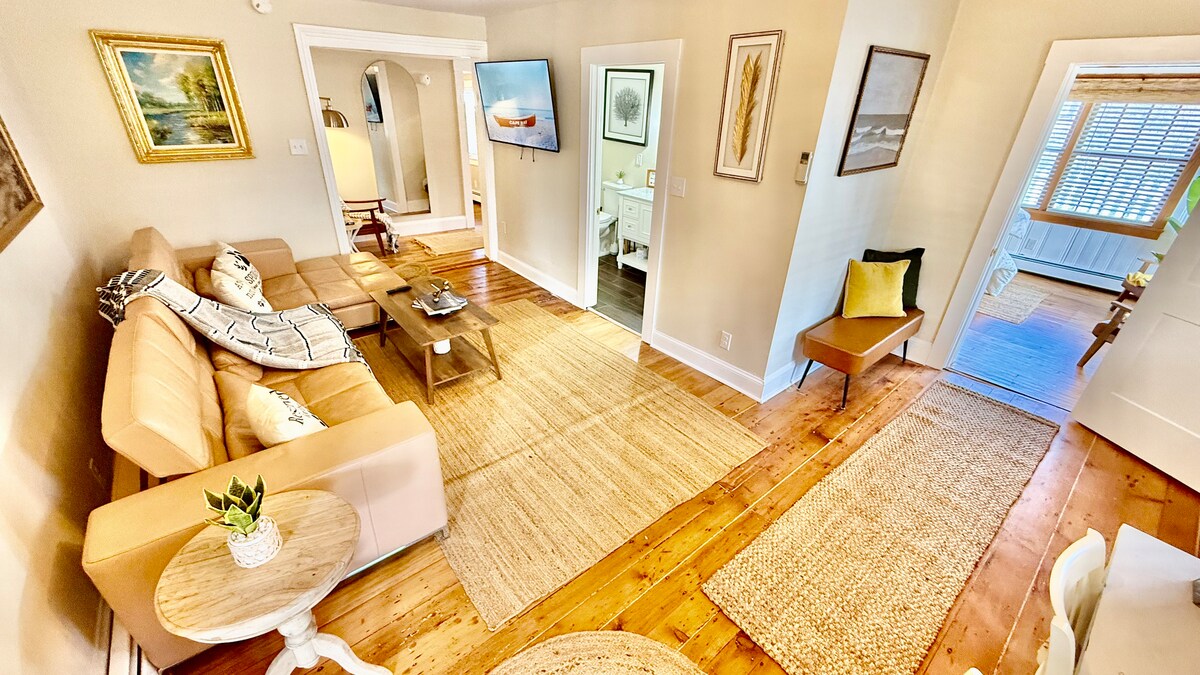 Living room image 3