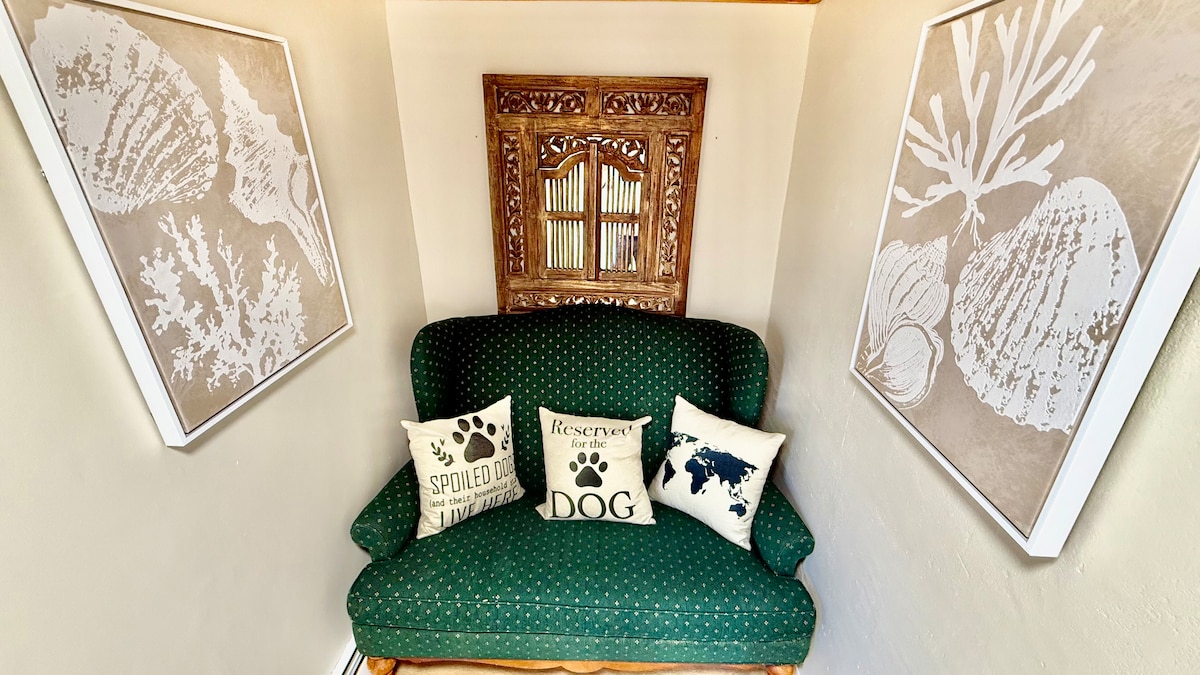 Living room image 15