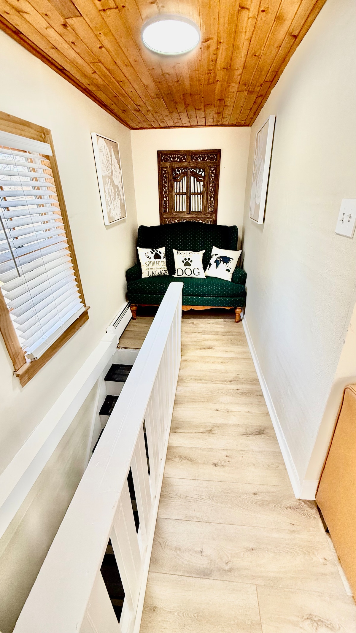 Living room image 14