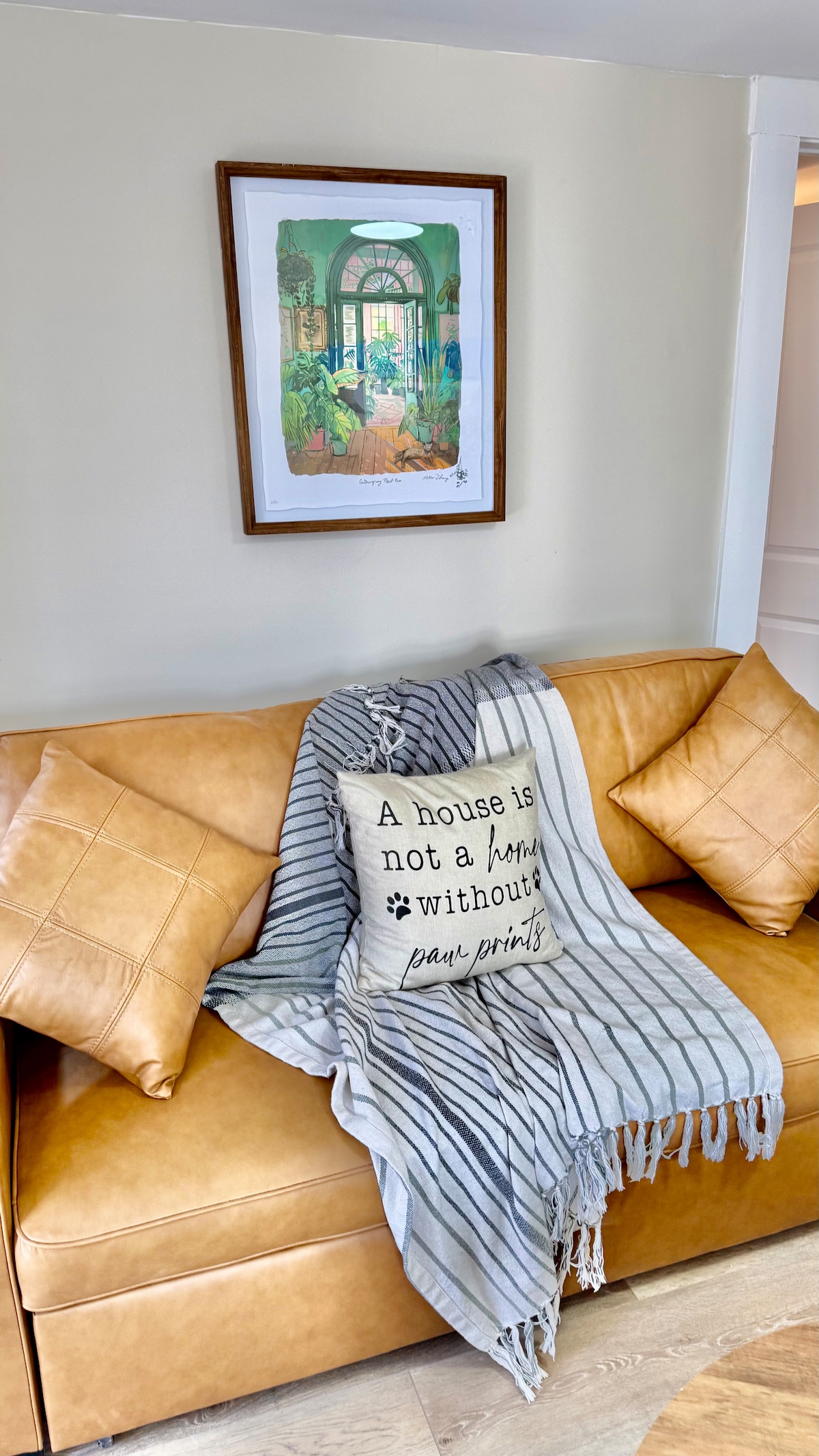 Living room image 10