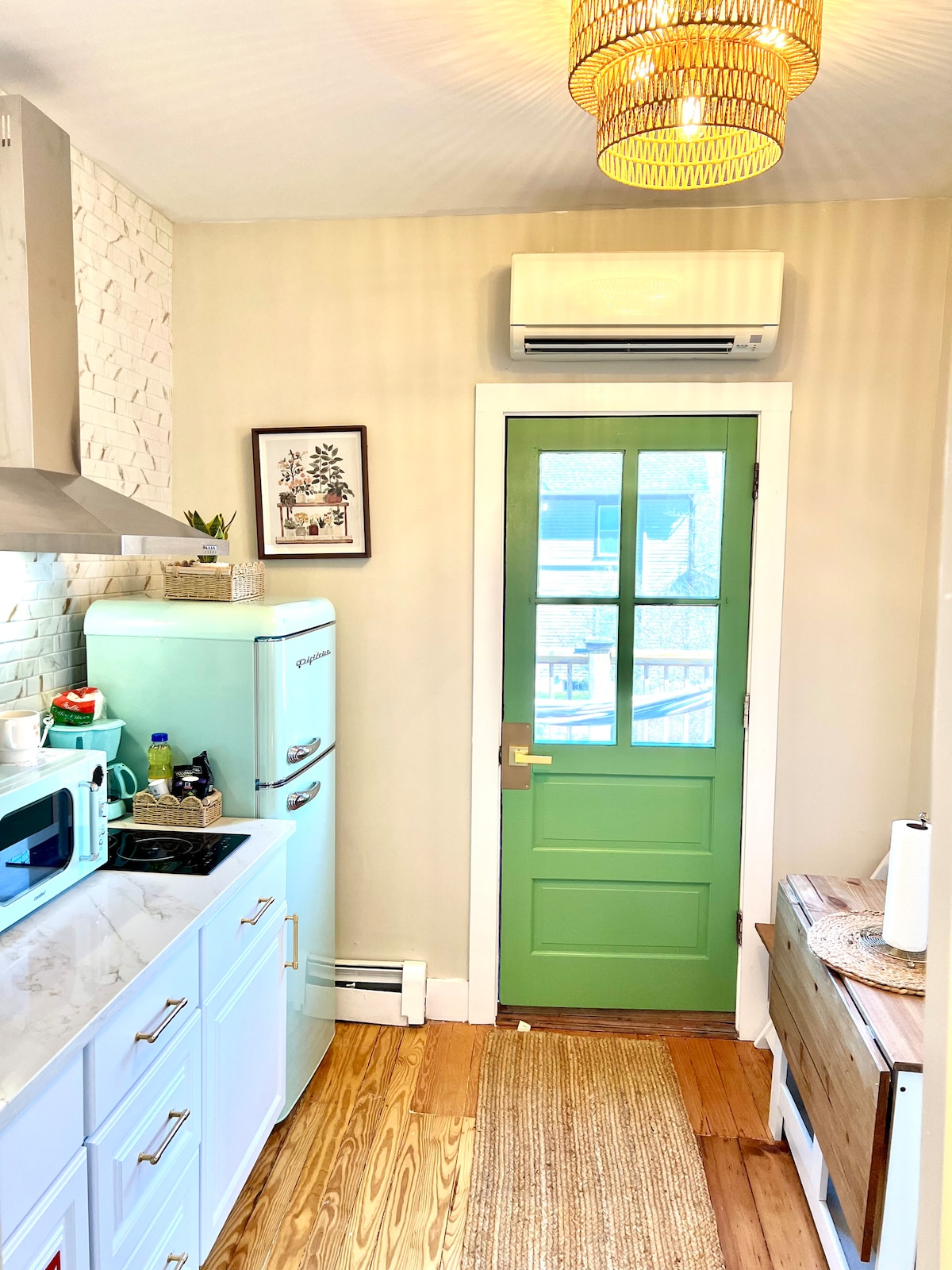 Full kitchen image 6