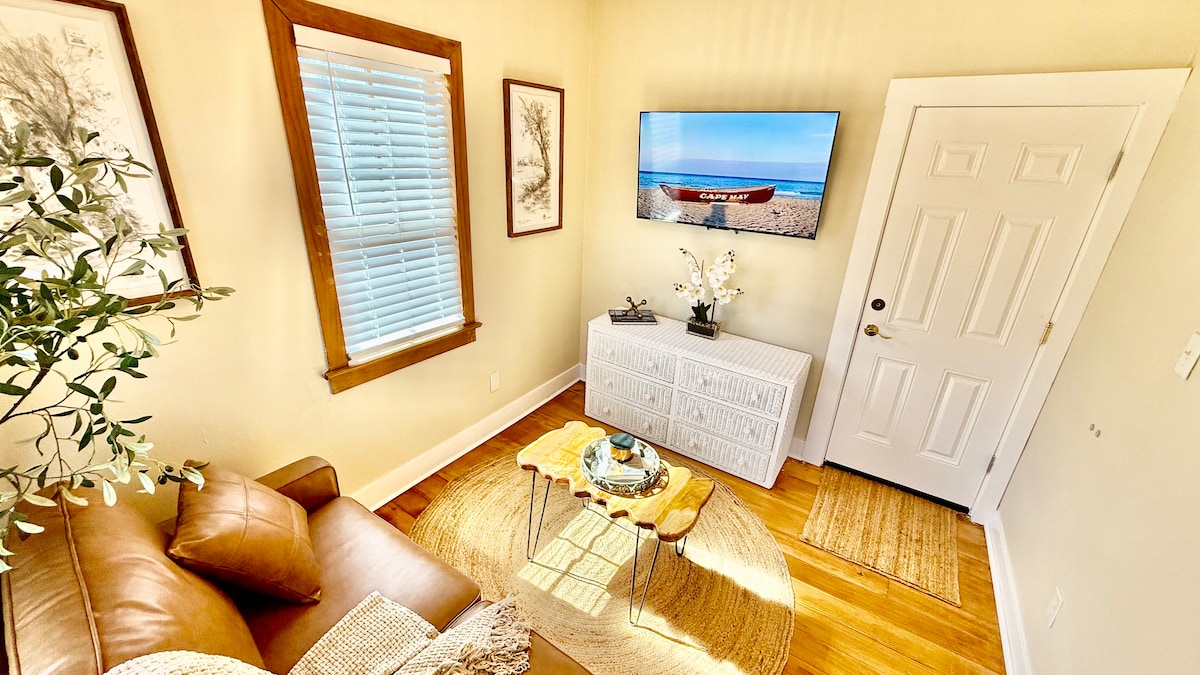 Living room image 5