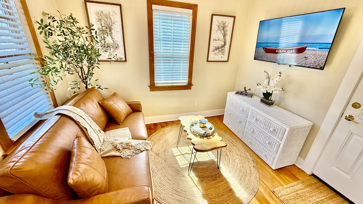 Living room image 4