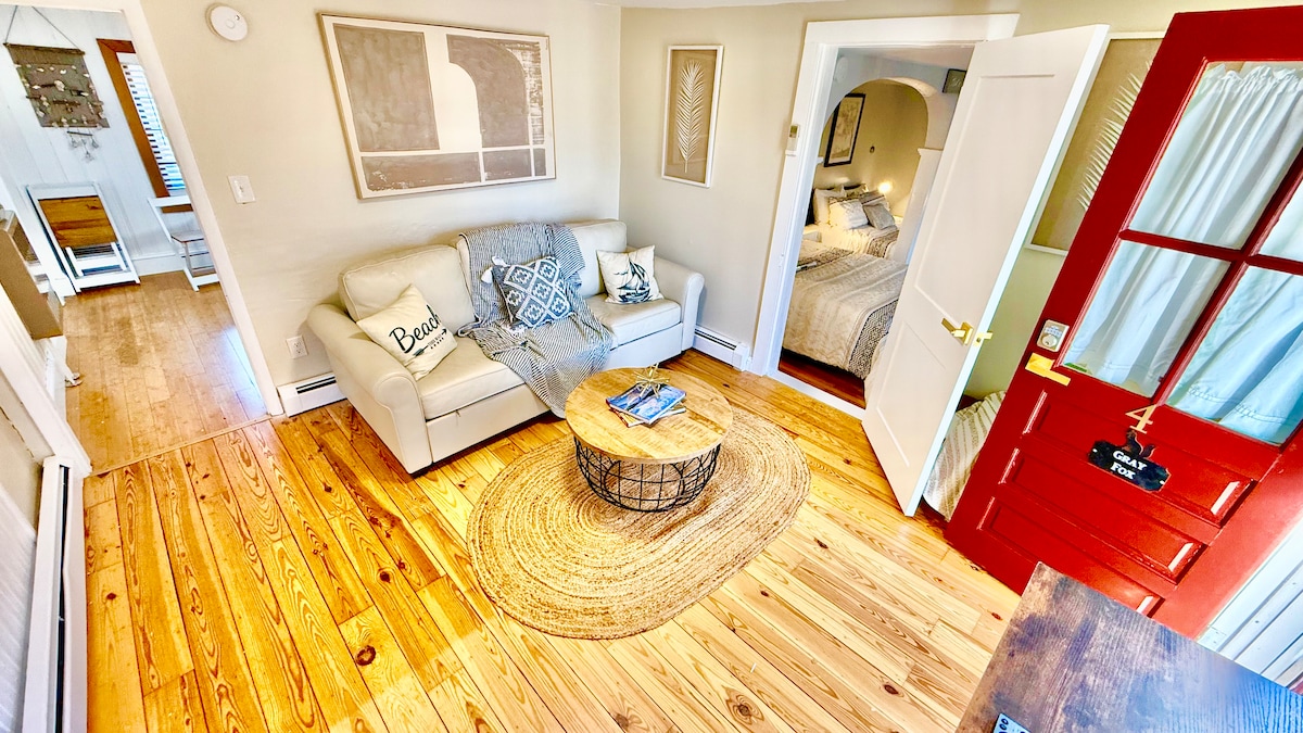 Living room image 6