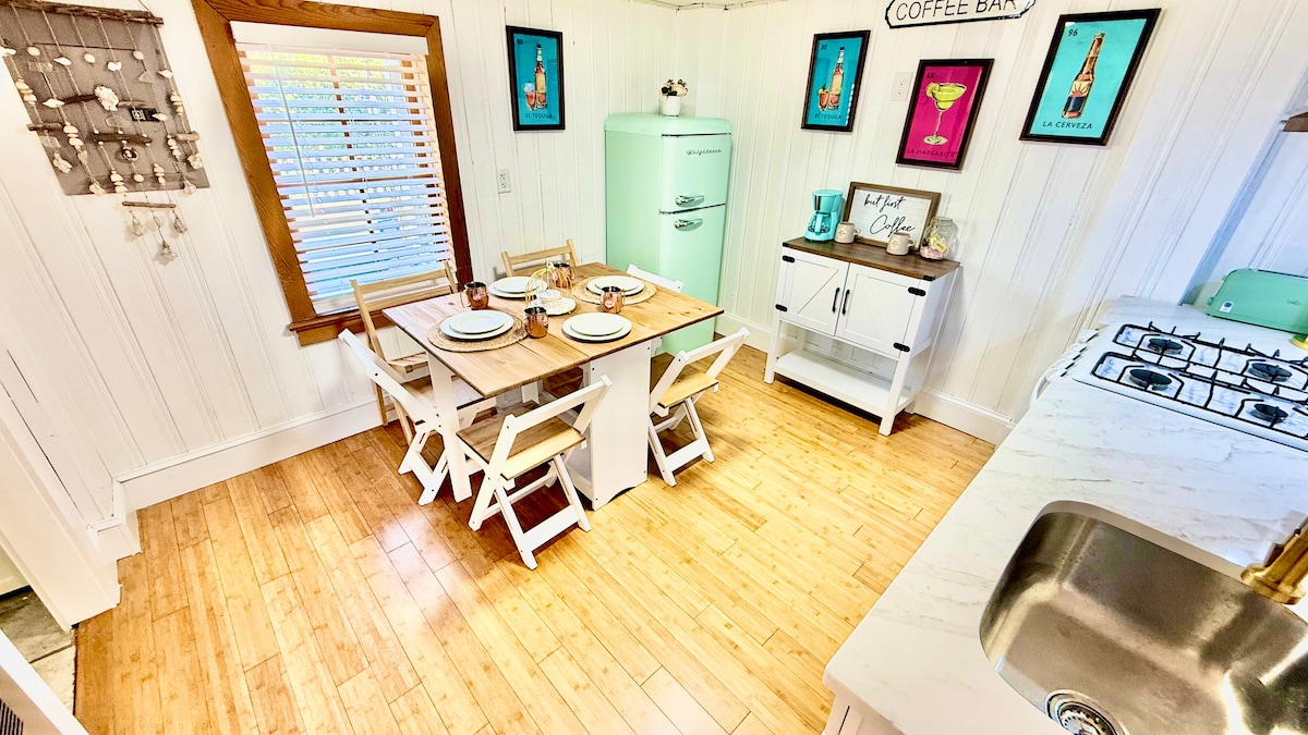 Full kitchen image 10
