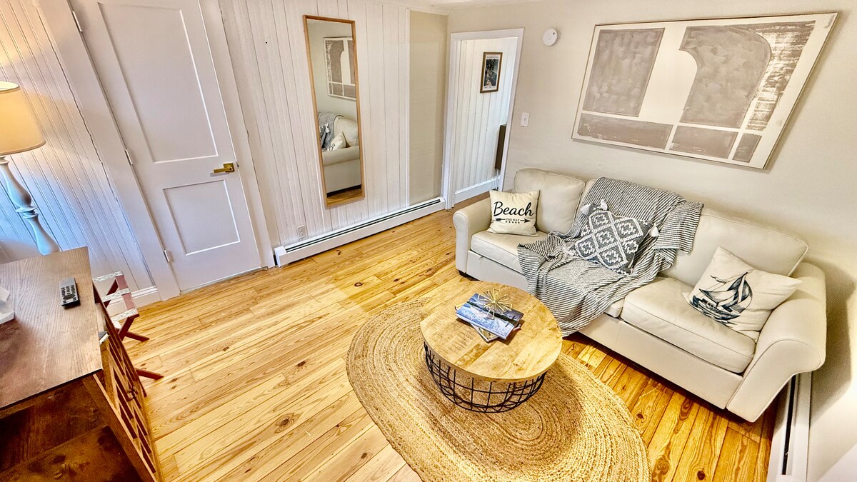 Living room image 10
