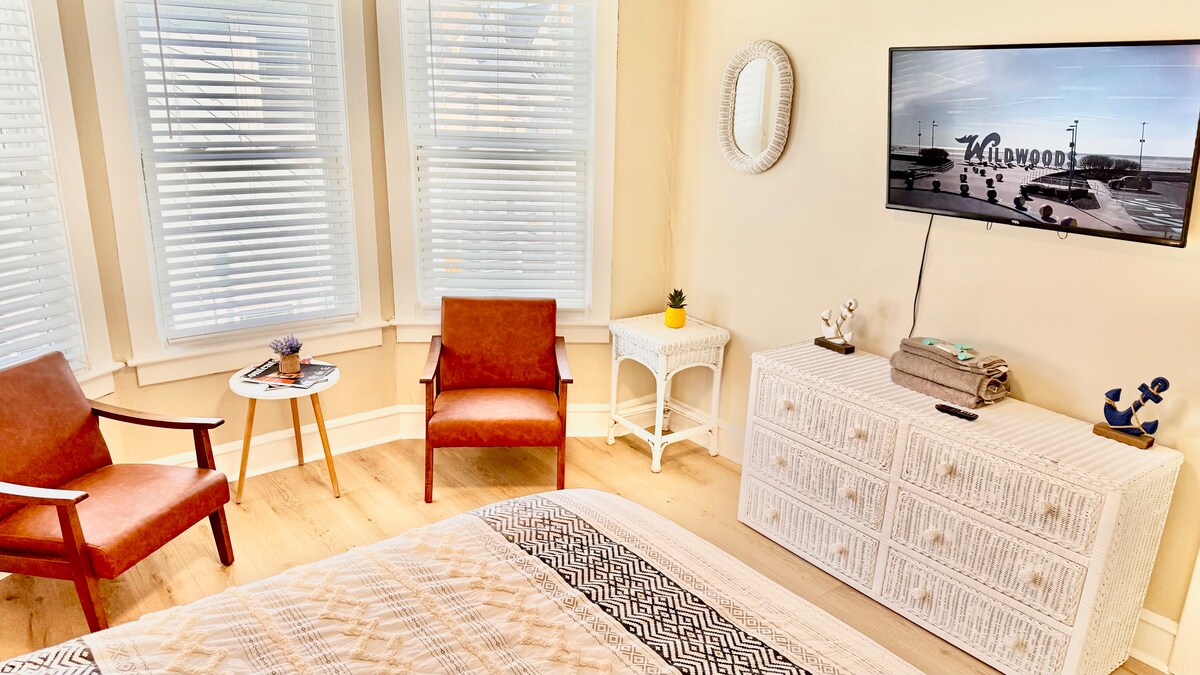 Bedroom 1 image 6