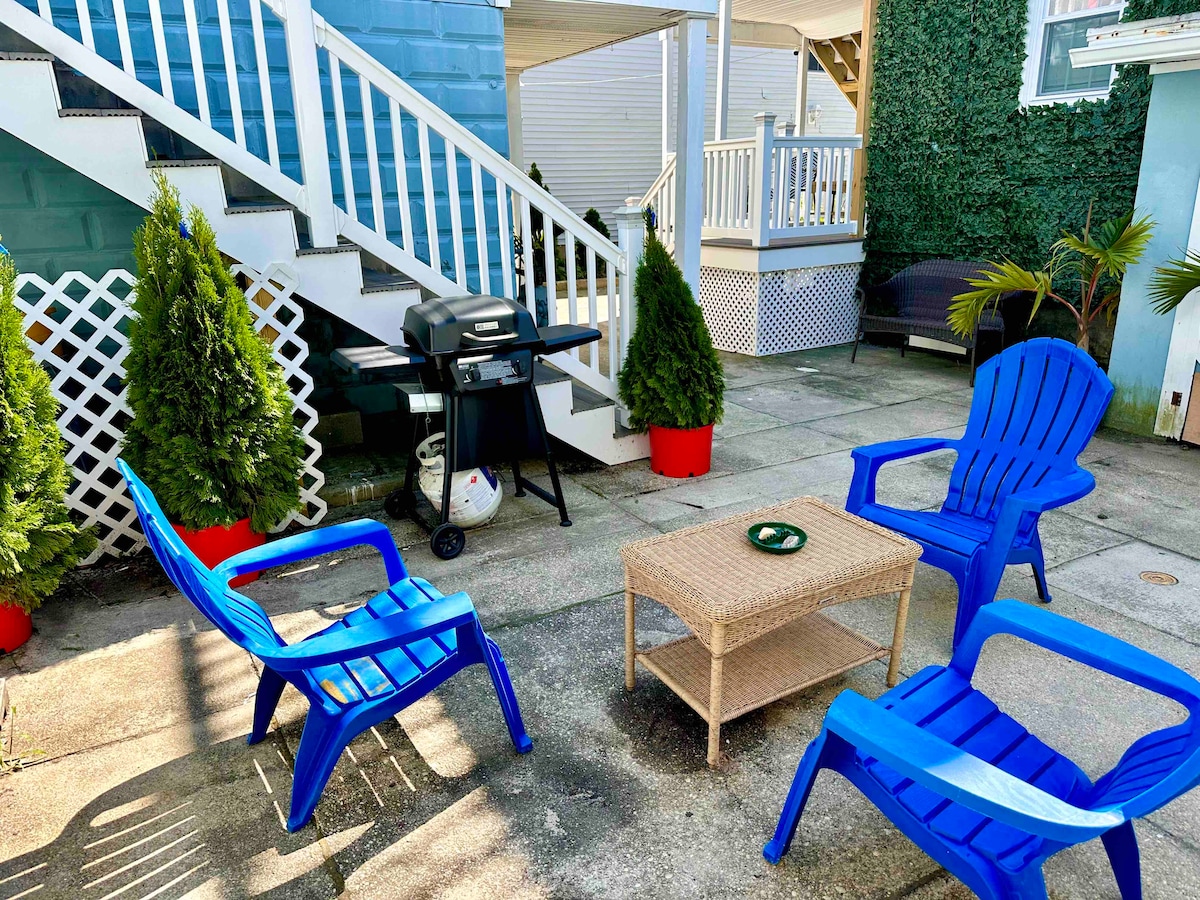 BBQ Backyard Retreat