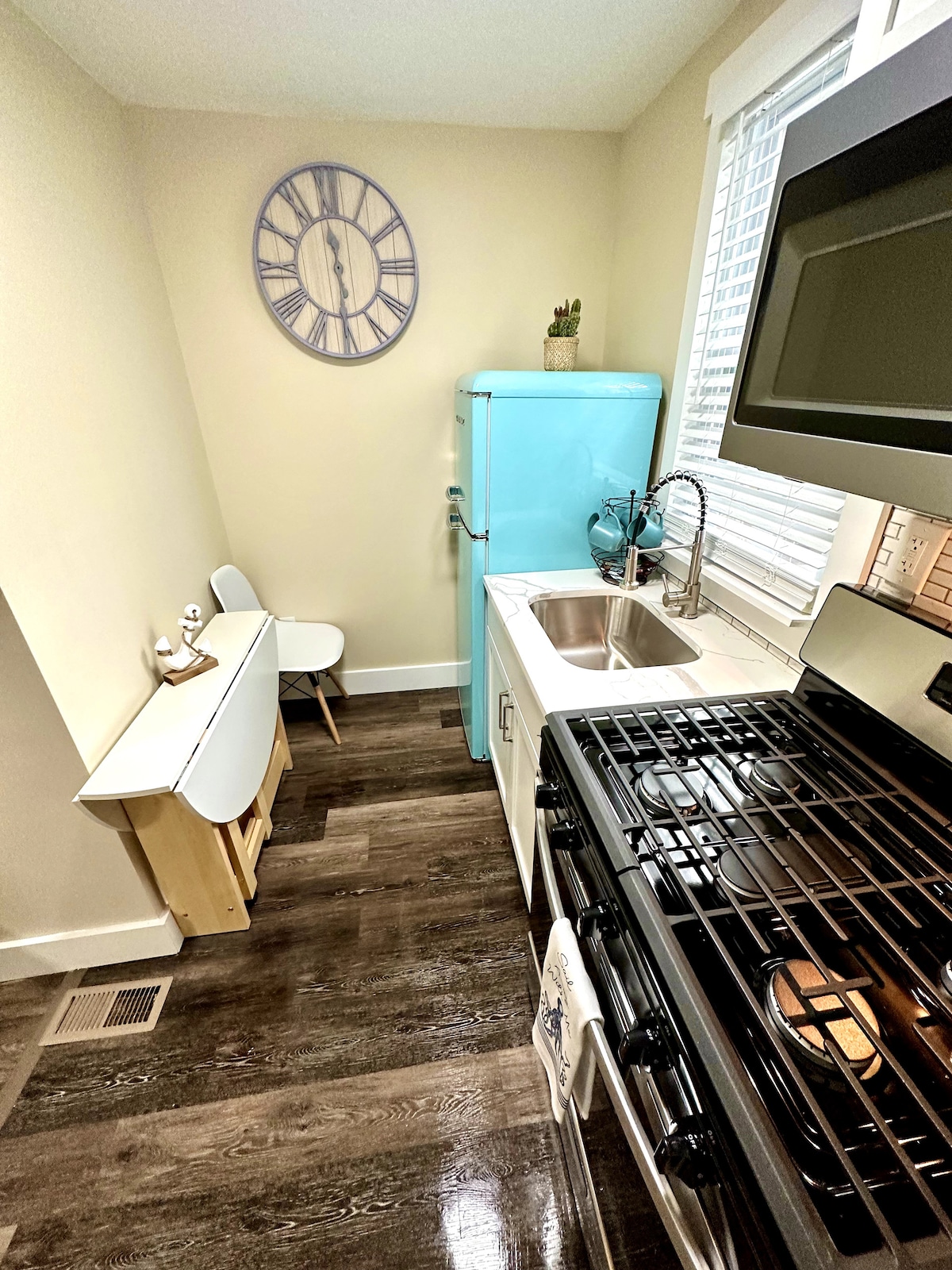 Kitchen with Foldable Table & Two Chairs