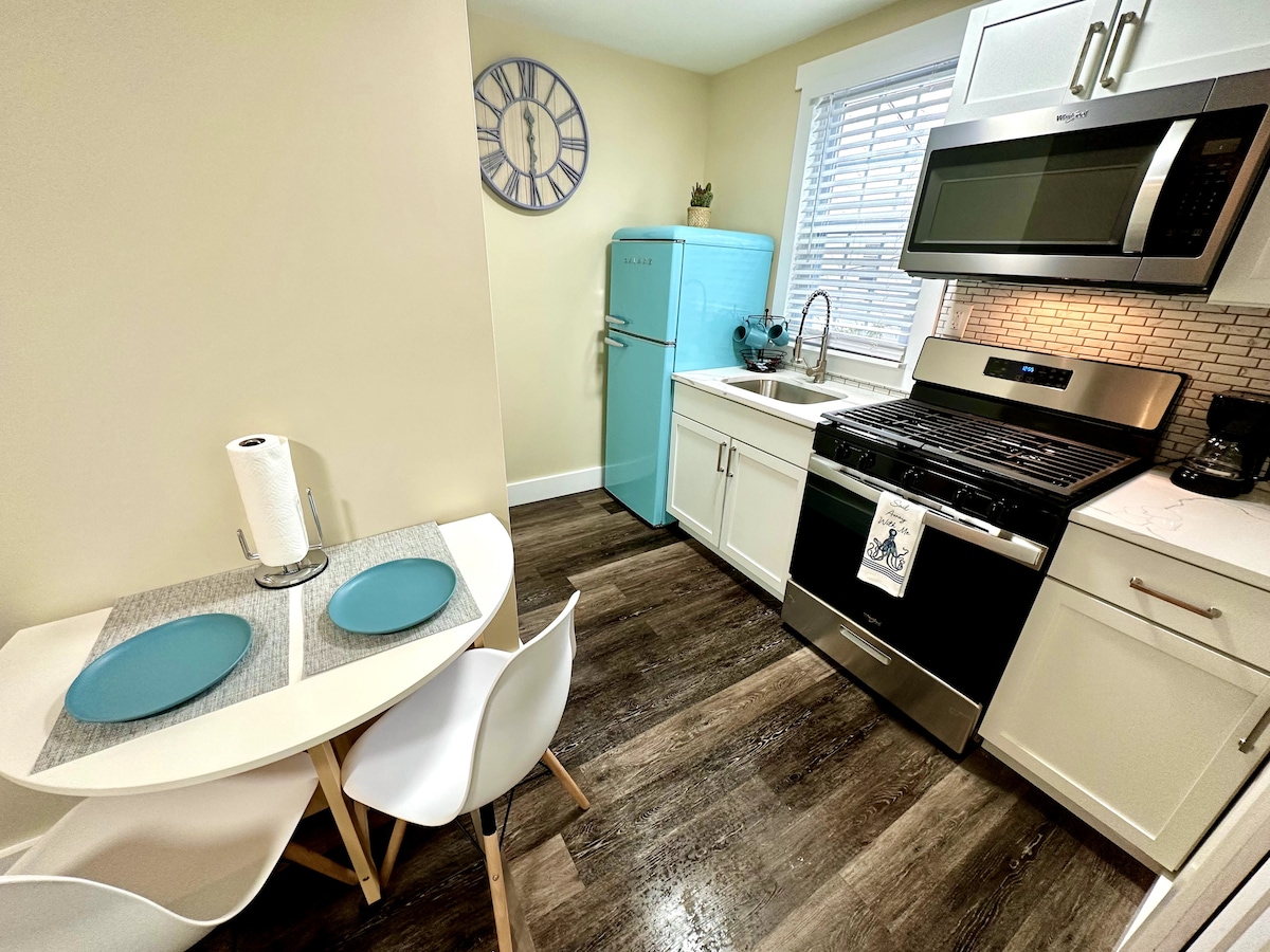 Kitchen with Foldable Table & Two Chairs