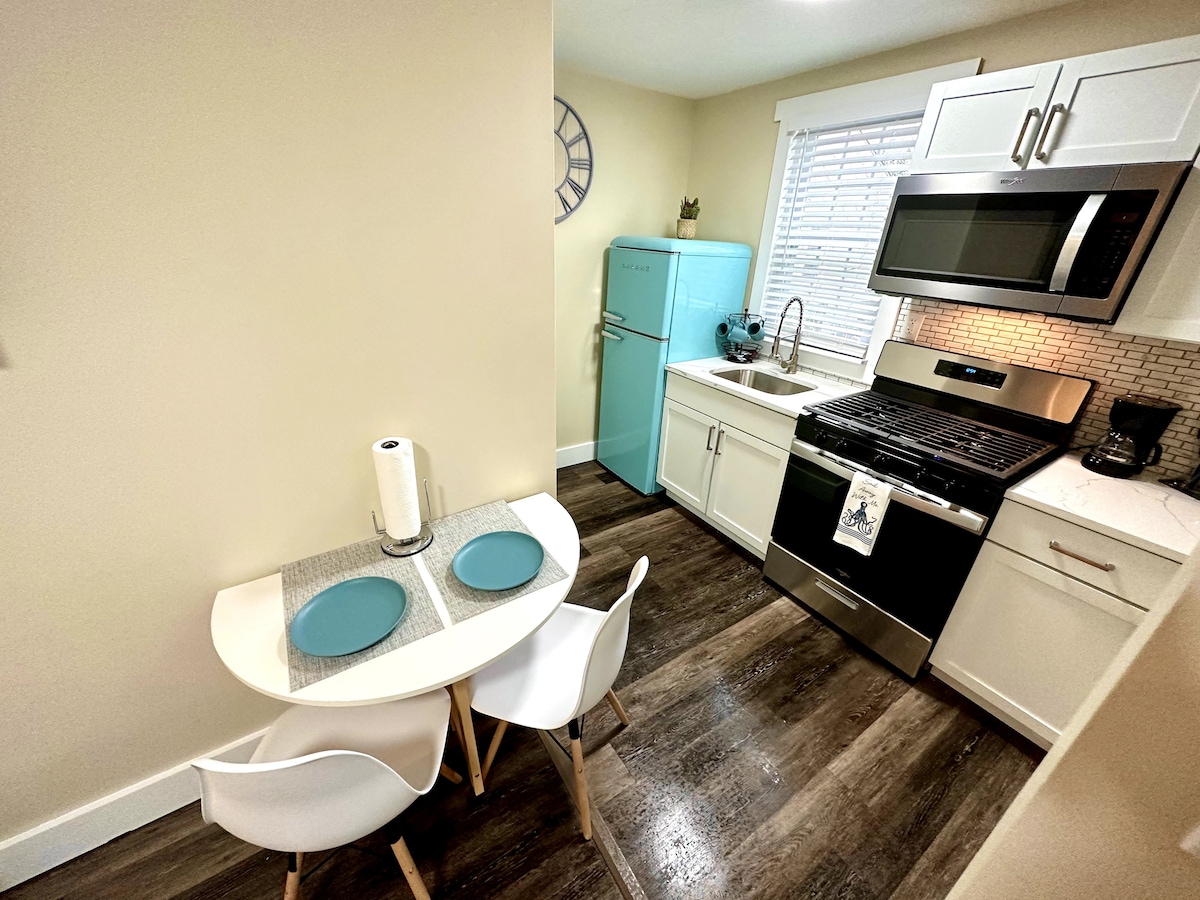 Kitchen with Foldable Table & Two Chairs