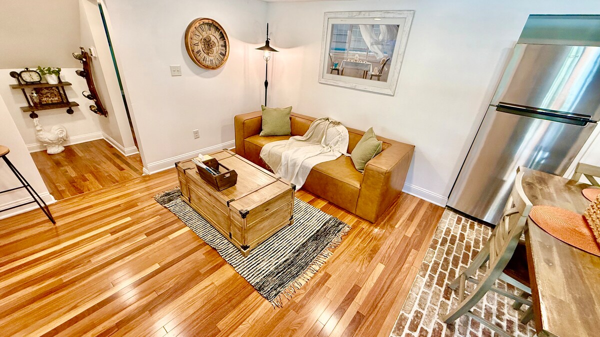 Living room image 9