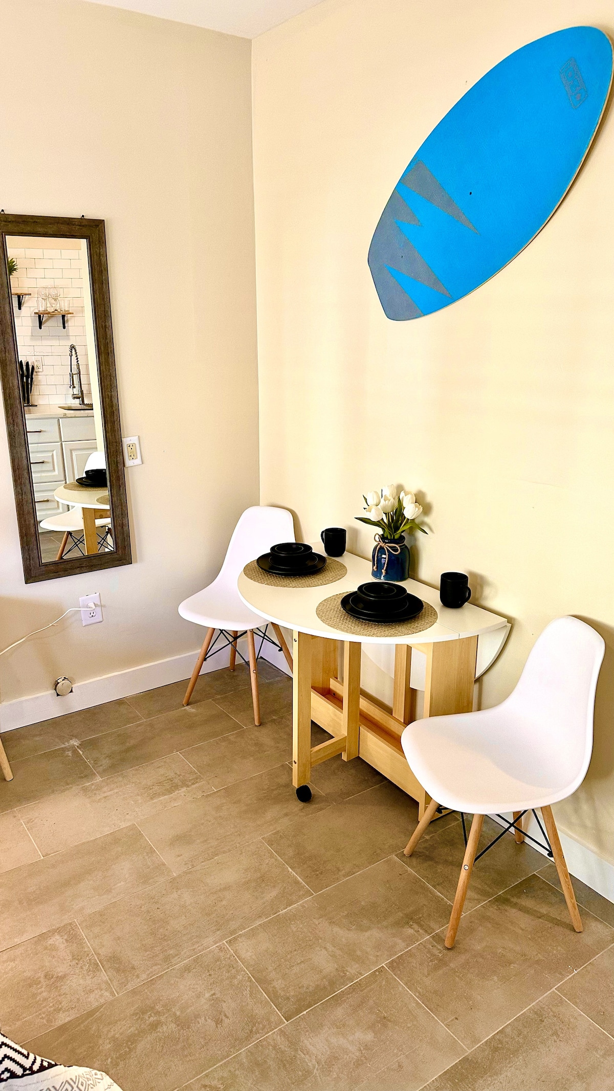 Experience versatility with our foldable table, seamlessly transitioning from a cozy dining spot to a functional workspa