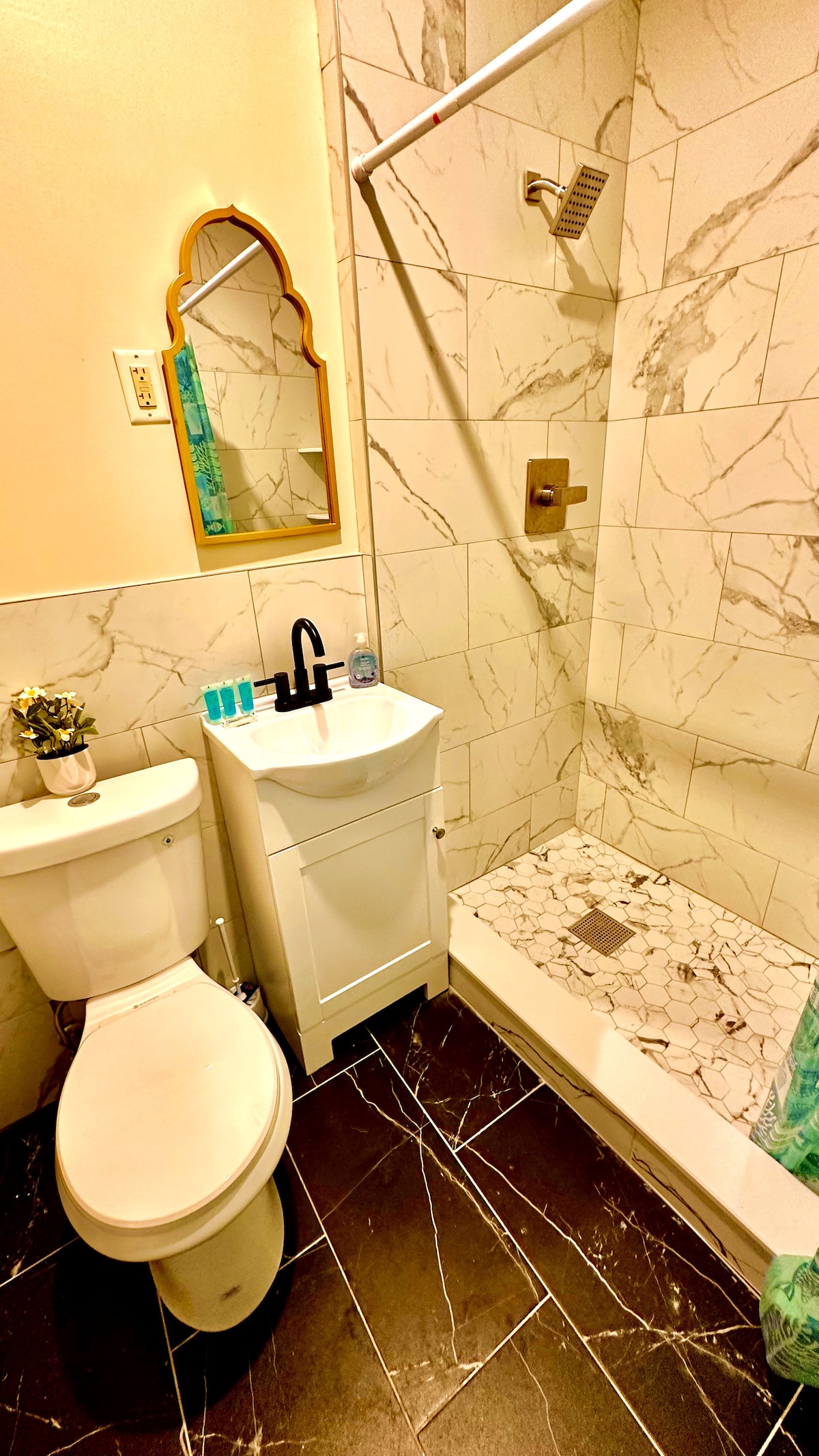 Experience the convenience and luxury of a fully equipped bathroom, complete with all the amenities to ensure a refreshi