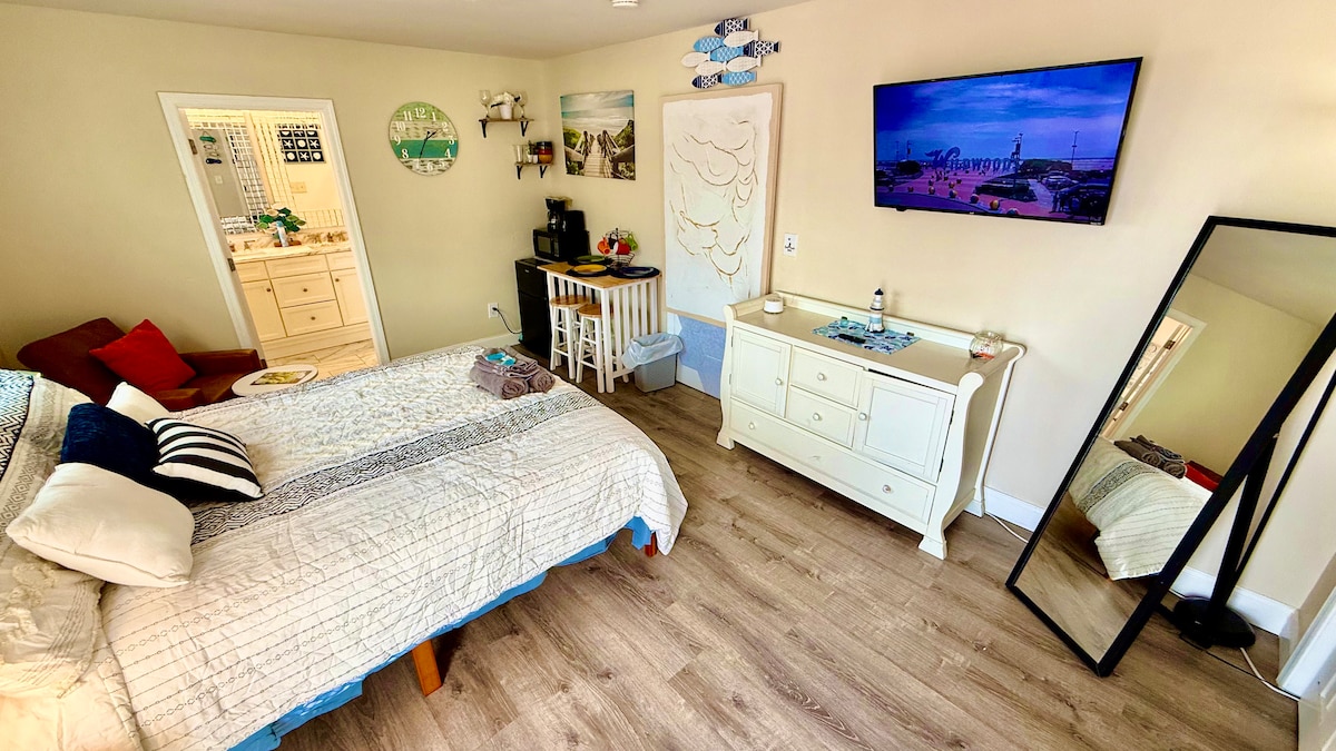 Bedroom image 11