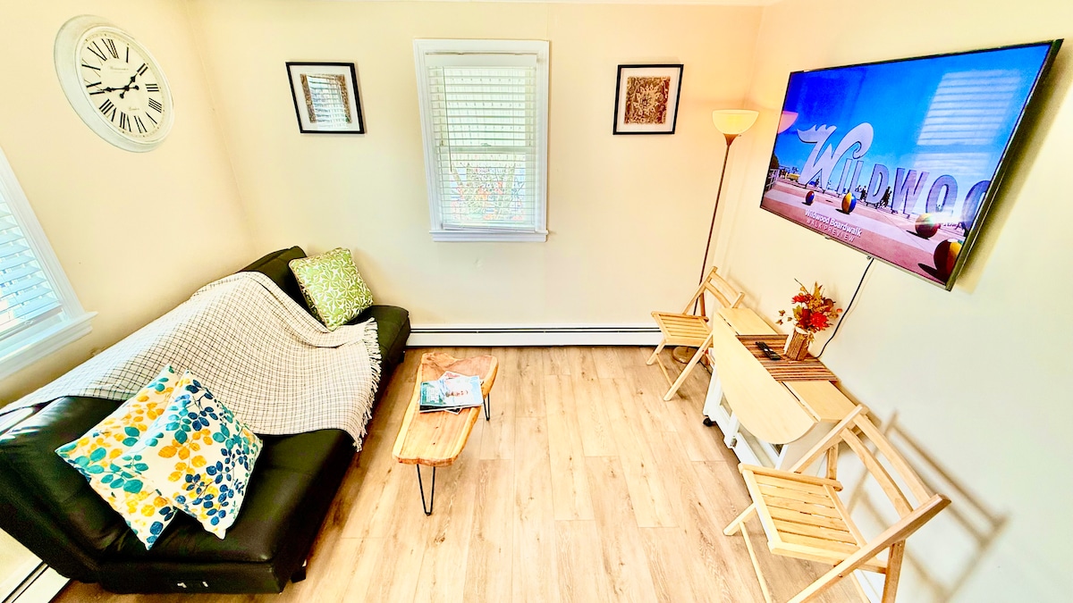 Living room image 5