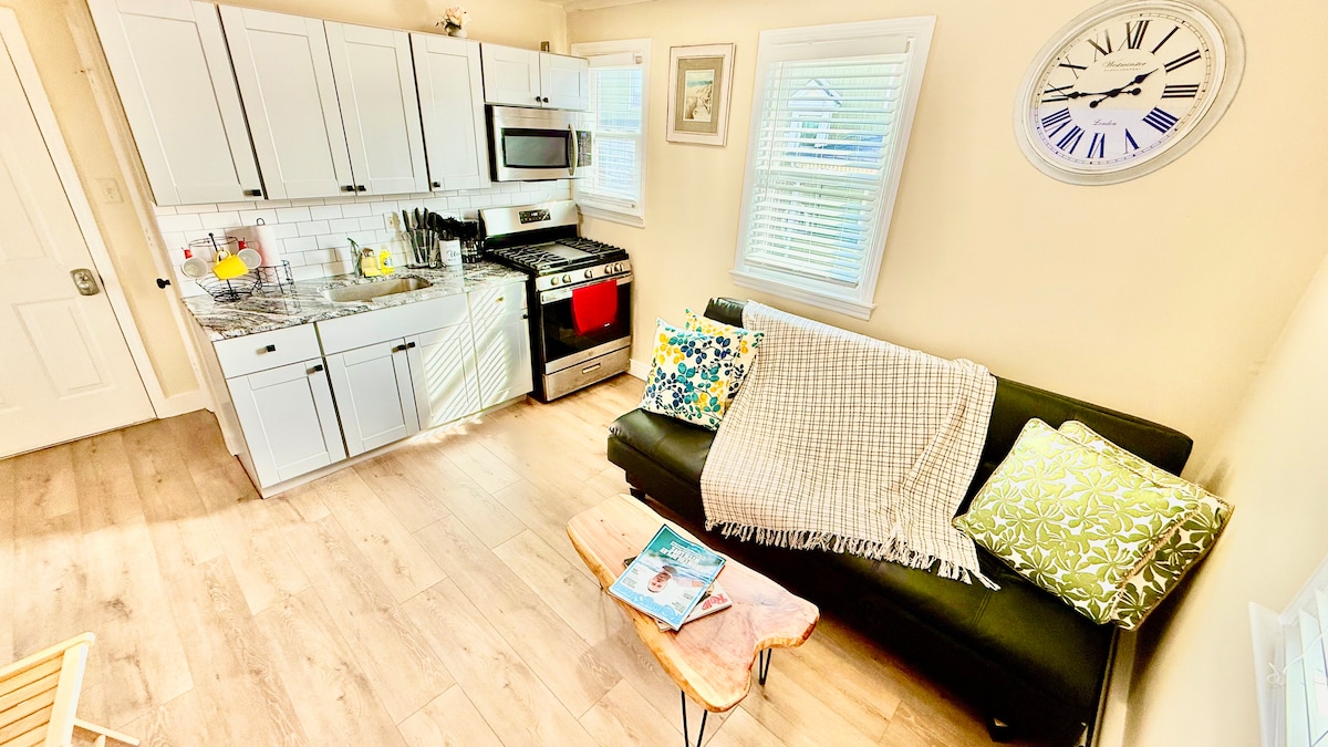 Living room image 9