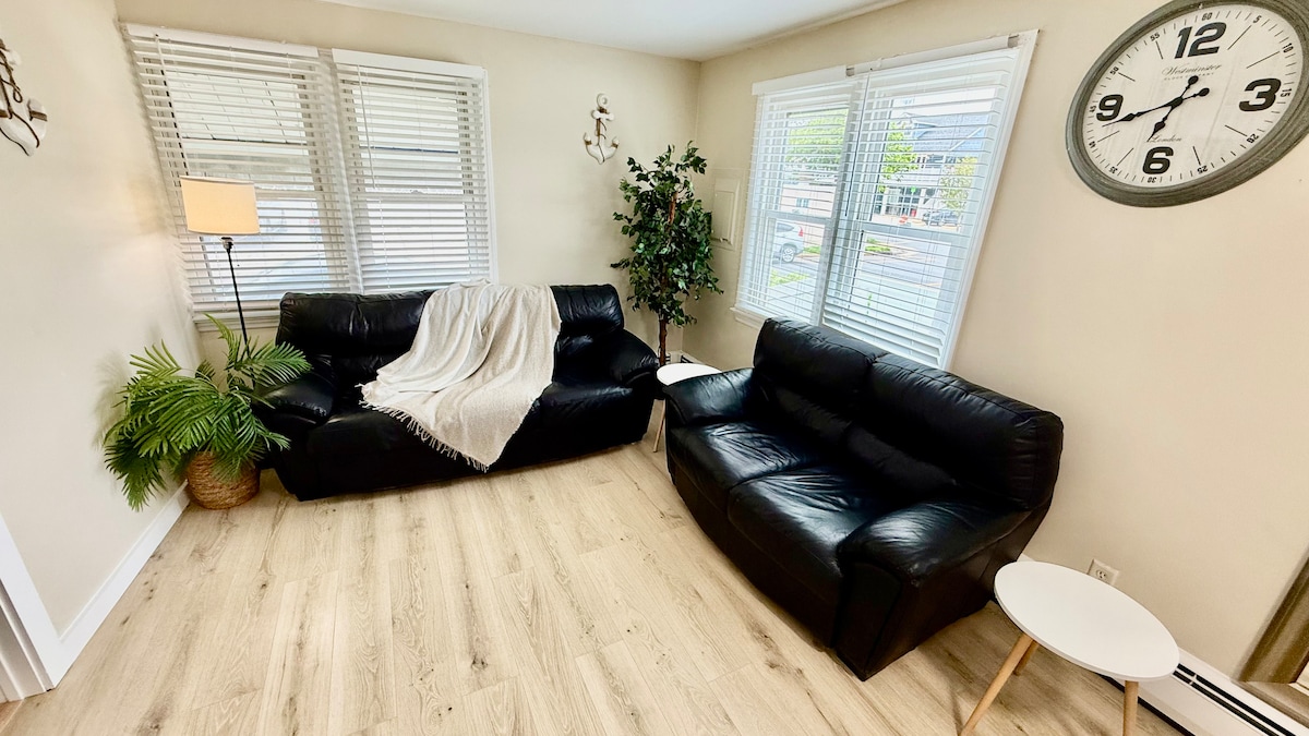 Living room image 5