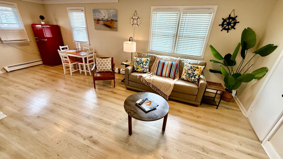 Living room image 10
